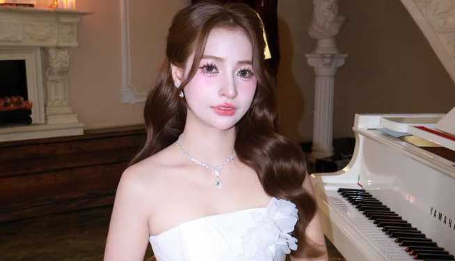 Chia tay mối tình 10 năm, Ngọc Moon sáng tác bản ballad buồn