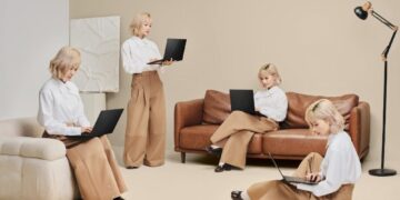 Mua laptop đi học 2025: Mỏng nhẹ, AI, pin lâu đang là “combo” được săn đón