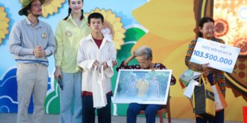 Cuộc Đời Nở Hoa trao tặng thêm hơn 200 triệu đồng, tổng số tiền giúp đỡ hoàn cảnh khó khăn vượt 1 tỷ đồng 