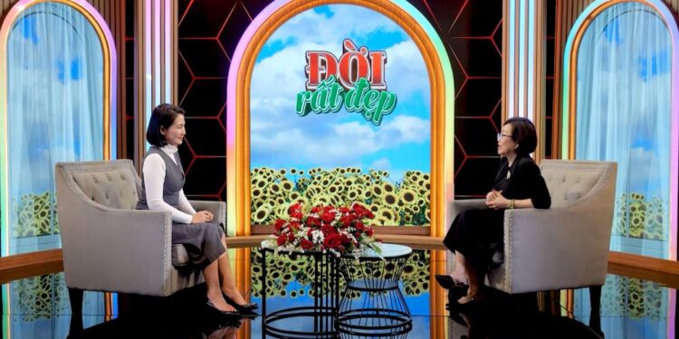 Bà Cao Thị Oanh và hành trình trao hy vọng cho sinh viên nghèo