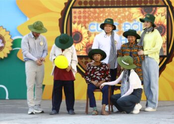 Cuộc Đời Nở Hoa: Xúc động chuyện người mẹ có con trai chậm phát triển trí tuệ, cô gái Ê-đê bị chồng bỏ rơi   