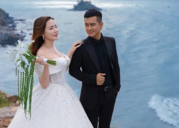  “Cậu bé An” ngày nào rạng rỡ trong loạt ảnh cưới bên vợ xinh đẹp