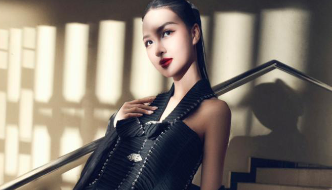 Á hậu Cẩm Ly – gương mặt mới của làng mốt Việt