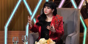 Danh ca Ngọc Ánh giải thích lý do phải chạy sô xa con gái: “Mẹ tồn tại thì con mới tồn tại”