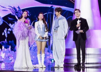 MC Hoàng Oanh duyên dáng, trẻ trung không tuổi khi làm MC cho đêm chung kết Hoa Khôi Sinh Viên Việt Nam 2025