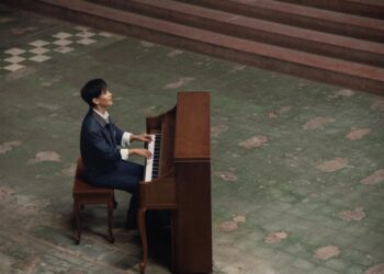 Hoàng Dũng phát hành MV Giữ Anh Cho Ngày Hôm Qua – ca khúc “dễ nghe nhất” album Xoay Tròn 