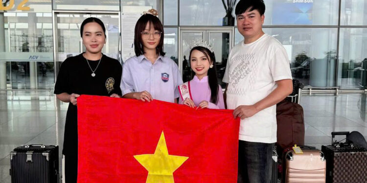 Lê Ngọc Minh Giang đại diện Việt Nam chính thức bay đến Thái Lan dự thi Mini Miss Junior Idol World 2025