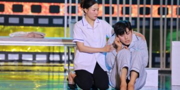 Thái Hưng hóa thành gã tâm thần biến thái, khiến người xem ám ảnh với ánh mắt sắc nét