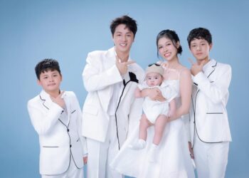 Làm mẹ bỉm 3 con, bà xã Đăng Khôi vẫn ngọt ngào tựa nàng thơ trong bộ ảnh sinh nhật