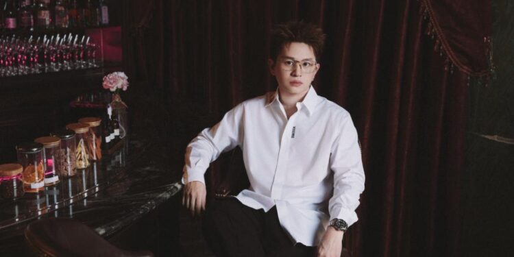 B Ray gửi gắm thông điệp gia đình trong MV Còn Ai Ngoài Anh Với em 