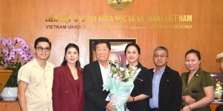 EPMA bổ nhiệm tỷ phú Thái làm Chủ tịch danh dự, đẩy mạnh hợp tác công nghệ xanh