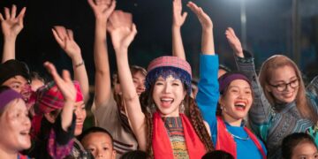 Không chỉ viết nhạc sôi động, Trang Pháp lay động khán giả với Mãi Là Người Việt Nam