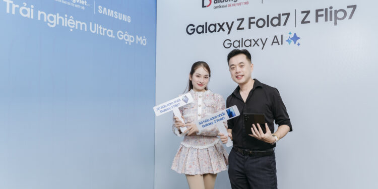 Galaxy Z Fold7 khiến nhạc sĩ Dương Khắc Linh ‘gật đầu’ ngay lần đầu trải nghiệm