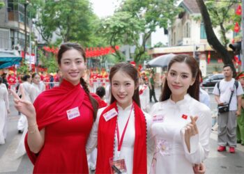 Ba đại diện Miss World Vietnam tham gia Tổng duyệt A80