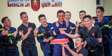 Thượng tá Nguyễn Chí Thành là ai mà truyền cảm hứng cho hàng triệu khán giả qua Chiến sĩ quả cảm?