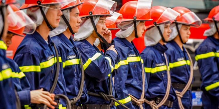 Trailer tập 3 Chiến sĩ quả cảm: Căng như dây đàn, dàn cast liên tục ngất xỉu vì kiệt sức?