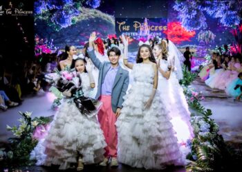 Hành trình 10 năm làm thời trang được tái hiện trong triển lãm “Miệt Cù Lao” của Nguyễn Minh Công