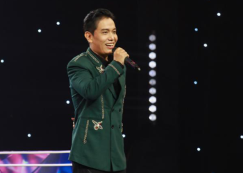 Hùng Tiến bứt phá ngoạn mục, chinh phục “Anh Ba” Ngọc Sơn trên sân khấu “Người hát tình ca”