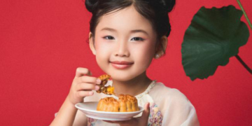 ‘Tiểu công chúa’ Như Ý rạng rỡ trong bộ ảnh trung thu, hé lộ hành trình mới sau Ngôi Sao Hoàn Vũ Nhí 2025