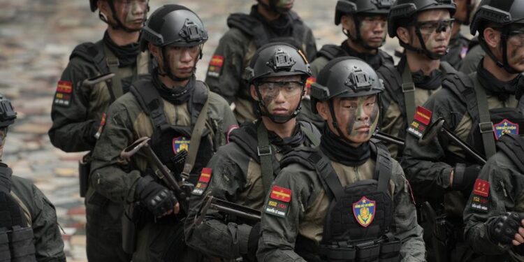 MONO khẳng định bản lĩnh trong tập 10 Chiến sĩ quả cảm