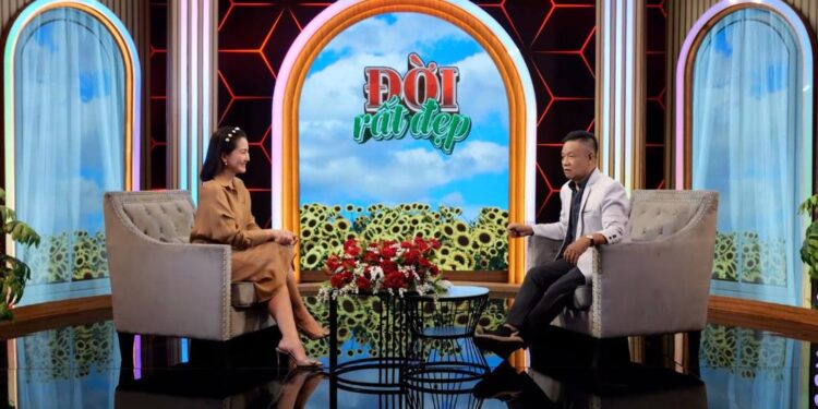 Nhiếp ảnh gia Thái Nhàn: Tuổi trẻ nhịn ăn, gom từng đồng xu Pháp về làm thiện nguyện cho bà con nghèo    