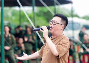 Âm nhạc của Holy Thắng: Những bản hùng ca tiếp lửa cho thế hệ chiến sĩ trẻ