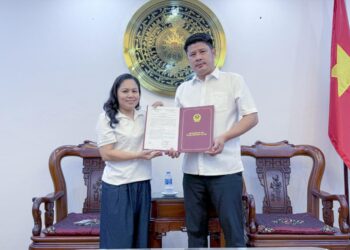 Trao quyết định sản xuất chương trình “Tìm kiếm Ngôi sao Truyền hình Nhí Việt Nam 2025”