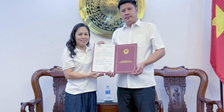 Trao quyết định sản xuất chương trình “Tìm kiếm Ngôi sao Truyền hình Nhí Việt Nam 2025”