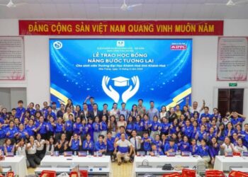 “Nâng bước tương lai” – Tấm lòng của ông Johnathan Hạnh Nguyễn – Chủ tịch Tập đoàn đồng IPP dành cho thế hệ trẻ Khánh Hòa