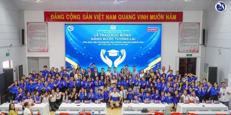 “Nâng bước tương lai” – Tấm lòng của ông Johnathan Hạnh Nguyễn – Chủ tịch Tập đoàn đồng IPP dành cho thế hệ trẻ Khánh Hòa