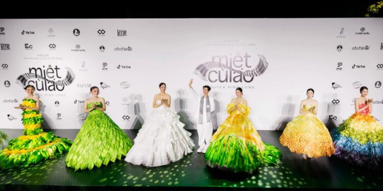 NTK Nguyễn Minh Công – Người đưa bánh dân gian miền Tây bước lên sàn diễn thời trang