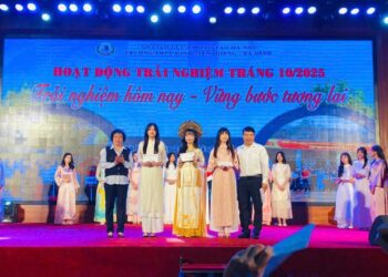 Đại sứ Môi trường xanh Ngọc Huyền Trang xuất sắc đăng quang Quán quân cuộc thi “Học sinh Thanh lịch”