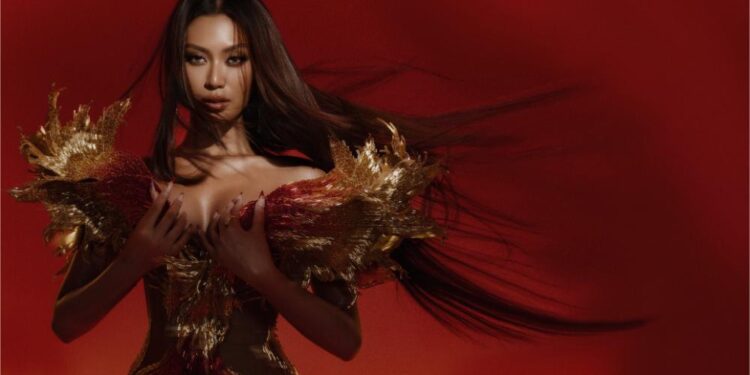 Gần cuối nhiệm kỳ, miss cosmo 2024 Ketut Permata Juliastrid Sari: “Tôi biết ơn vì đã gặp Mook”