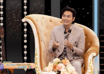 Kỷ niệm thanh xuân của Tống Hạo Nhiên là cây đàn guitar đặc biệt