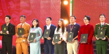 Sau “Địa Đạo”, “Mưa Đỏ”, Phim Tài Liệu “Chân Trời Rực Rỡ” của Hà Anh Tuấn tiếp tục được công nhận tại Liên Hoan Phim Việt Nam lần thứ XXIV