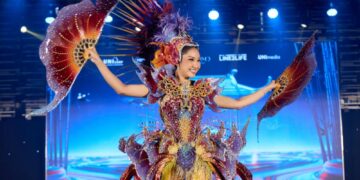 Chính thức ra mắt trang phục Carnival Costume của Hoa Hậu Phương Linh lấy cảm hứng từ hình tượng ‘Cá Chép Hóa Rồng’