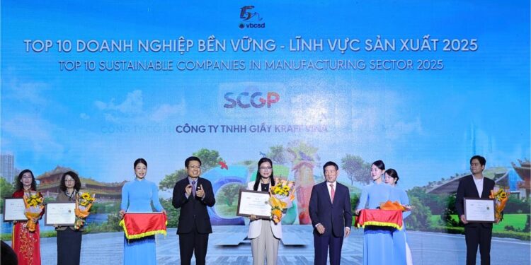 SCG và 7 Công ty thành viên Tiên phong Phát triển Bền vững, được Vinh danh Top 100 Doanh nghiệp Bền vững 2025 nhờ chiến lược ESG nhất quán và sáng kiến Net Zero