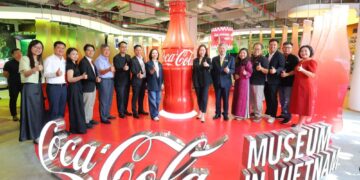 Công ty Coca-Cola Việt Nam xác lập kỷ lục Việt Nam với tác phẩm Nghệ thuật làm từ bao bì nhựa tái chế lớn nhất
