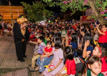 Ca sĩ Lương Chí Cường: Tôi muốn dùng giọng ca của mình để lan tỏa văn hóa Việt ra thế giới!