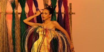 Sau giấc mơ dang dở với “chiếu bông”, Bùi Hoàng Ân “phục thù” với BST “Sắc chiếu dệt tình”