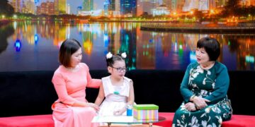 Điều Con Muốn Nói: Bé gái 8 tuổi khóc trong vòng tay Ốc Thanh Vân, nén sự tủi thân