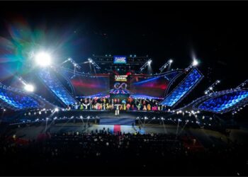 Hơn 70 Hoa Hậu Quốc Tế diện áo dài, đeo sash xuất hiện ấn tượng tại khai mạc Lễ Hội Trà Quốc Tế – World T.E.A Fest 2025