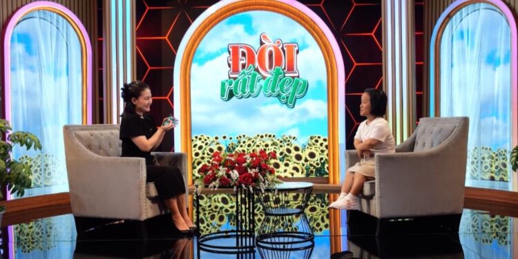 Đời Rất Đẹp: Cô gái tí hon cao 1,2 m vượt qua định kiến để sống hạnh phúc