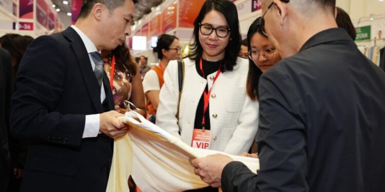 Asia Fashion (Viet Nam) Show 2025: Nền tảng xúc tiến thương mại quan trọng của ngành thời trang châu Á