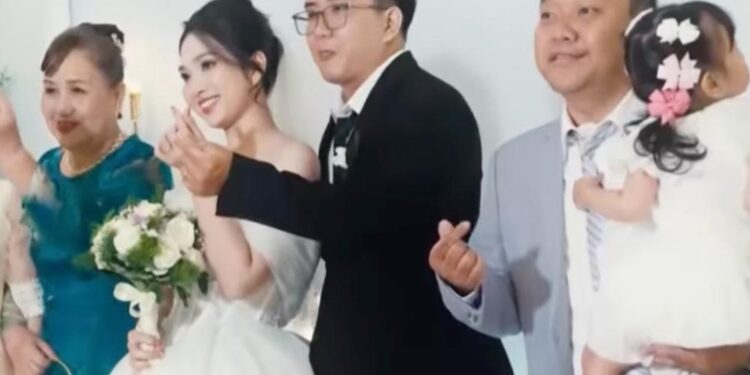 Câu Chuyện Cuộc Sống: Giao tiếp đa thế hệ trong gia đình và nơi làm việc