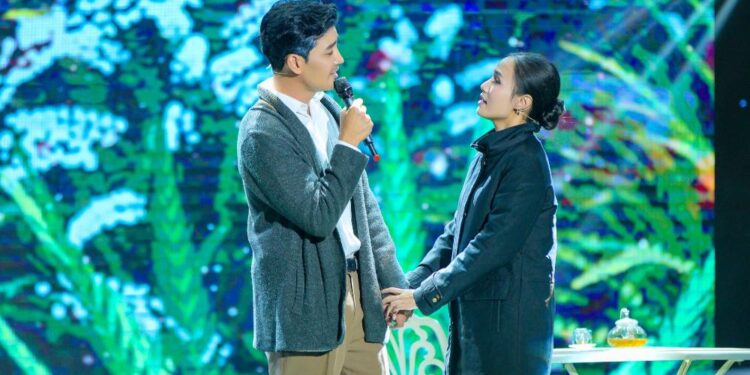 Đoàn Bảo Ân hát Giọt nắng bên thềm cực tình, được ca sĩ Đông Đào trao “trái tim”