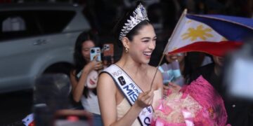 Lần đầu tiên, Runner-Up Miss Cosmo 2025 – Chelsea Fernandez sở hữu hai buổi diễu hành hoành tráng trong chuyến homecoming