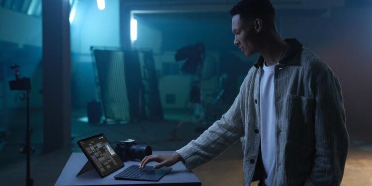 ASUS giới thiệu loạt đổi mới trong hệ sinh thái AI toàn diện tại CES 2026