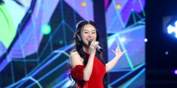 Ca sĩ Đào Kỳ Anh và MC Minh Ngọc bộc bạch nỗi niềm “chi trả khủng” cho trang phục