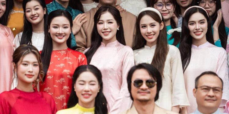 Dàn hoa hậu, á hậu rạng rỡ dự lễ khai trương đầu năm 2026 của Công ty Sen Vàng